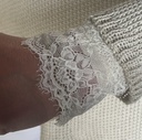T-shirt V dentelle manches longues