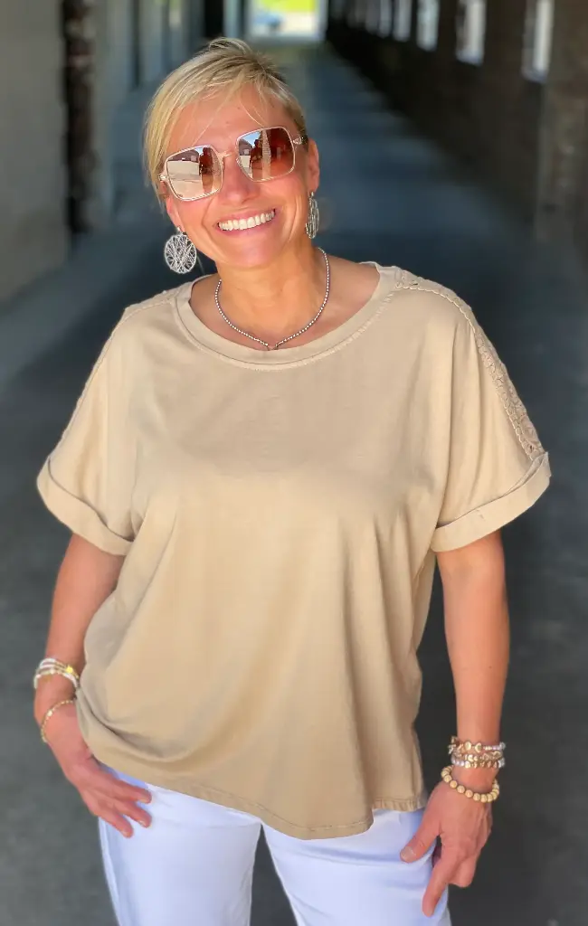T-shirt Broderie épaule