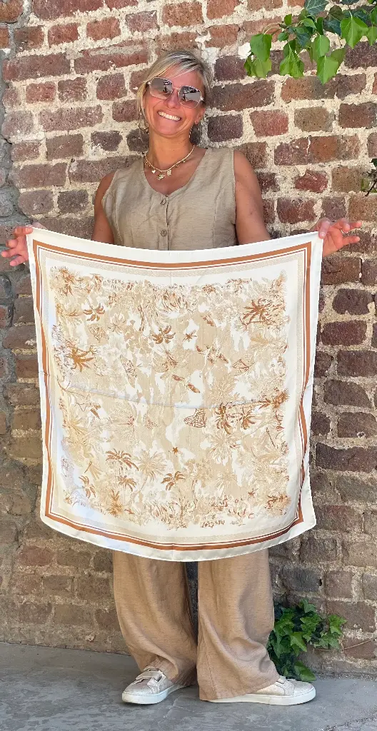 Foulard carré satin Toile de Jouy