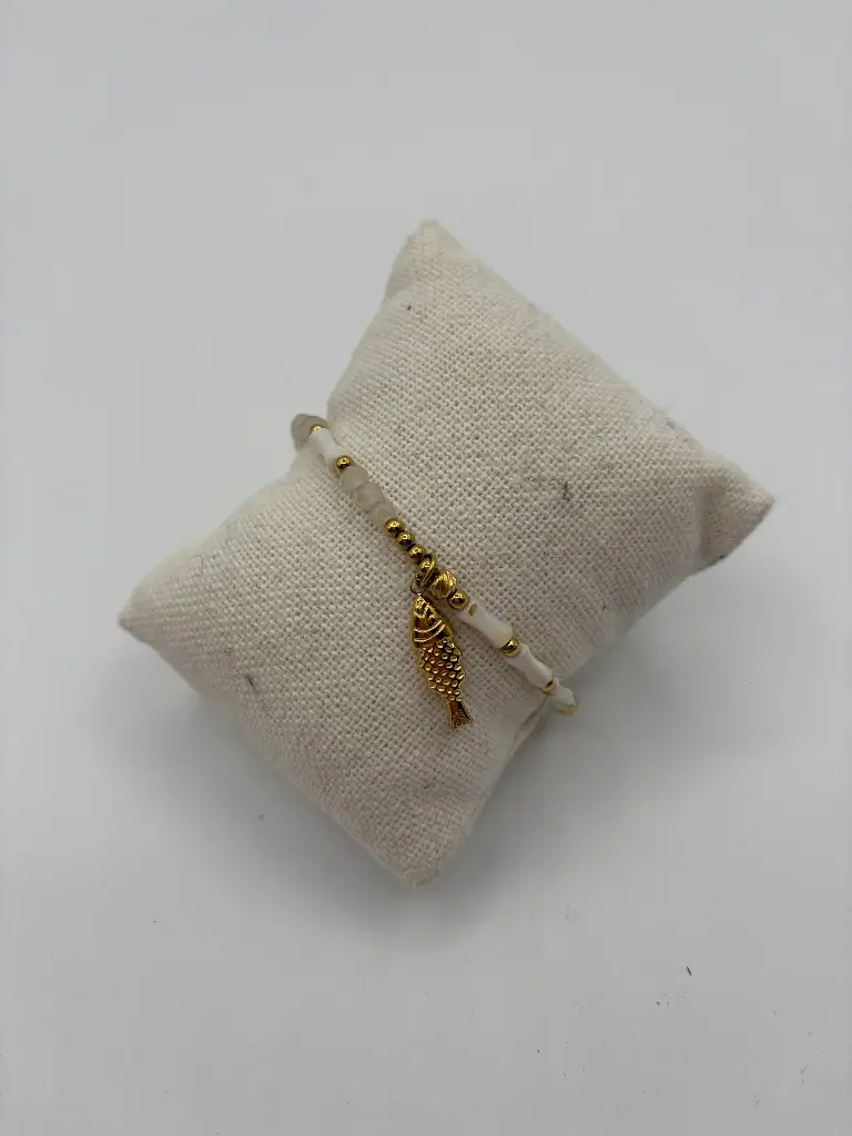 Bracelet poisson pendant n116