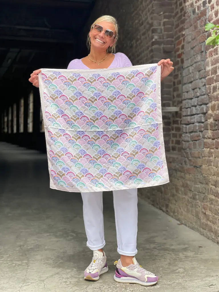 Foulard carré satin Ponts Colors