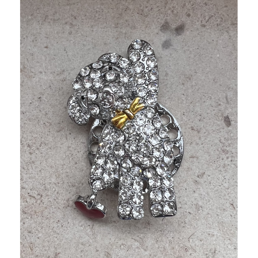 Broche aimant ourson strass coeur