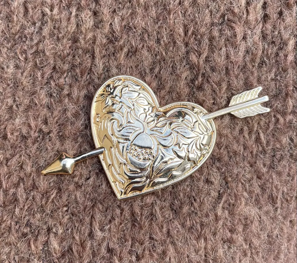 Broche Aimant Cœur Cupidon
