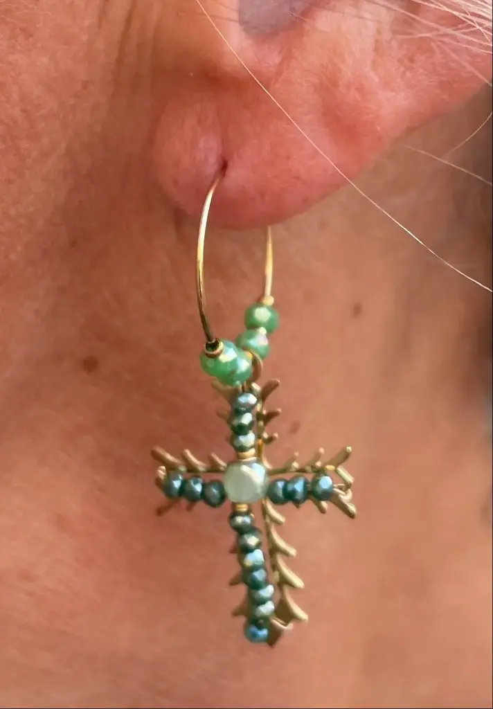 Boucles d'oreilles croix strass n°121