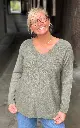 Pull V coutures manches