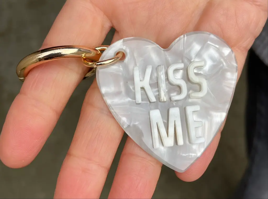 Porte clefs Kiss Me