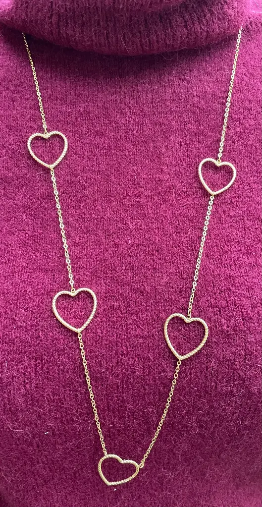 Collier long coeurs martelés 