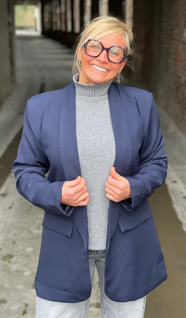 Pull coutures manches col montant