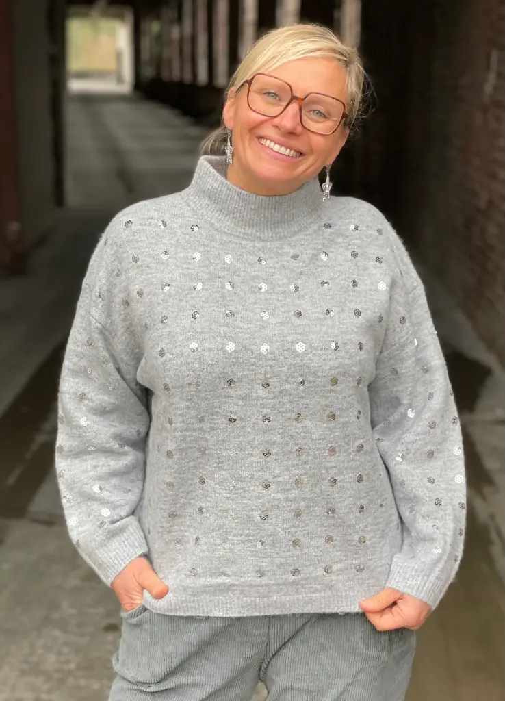 Pull petites fleurs Sequins