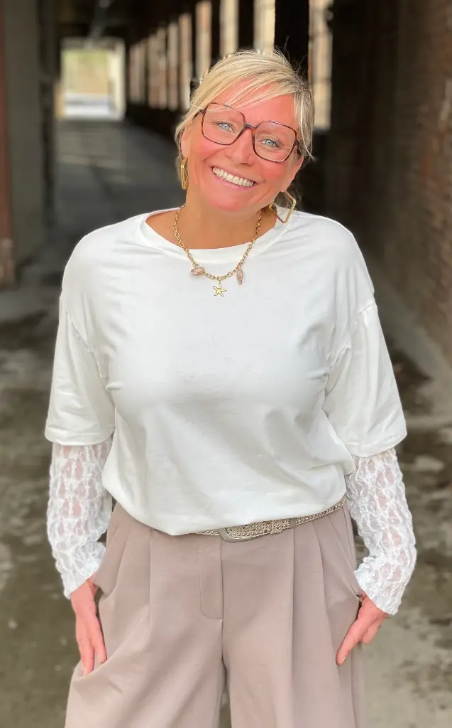 T-shirt manches dentelle