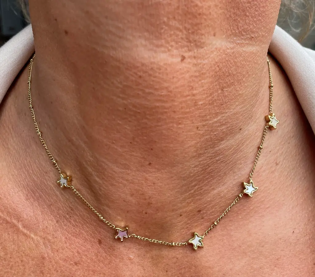 Collier petites étoiles nacrées 009