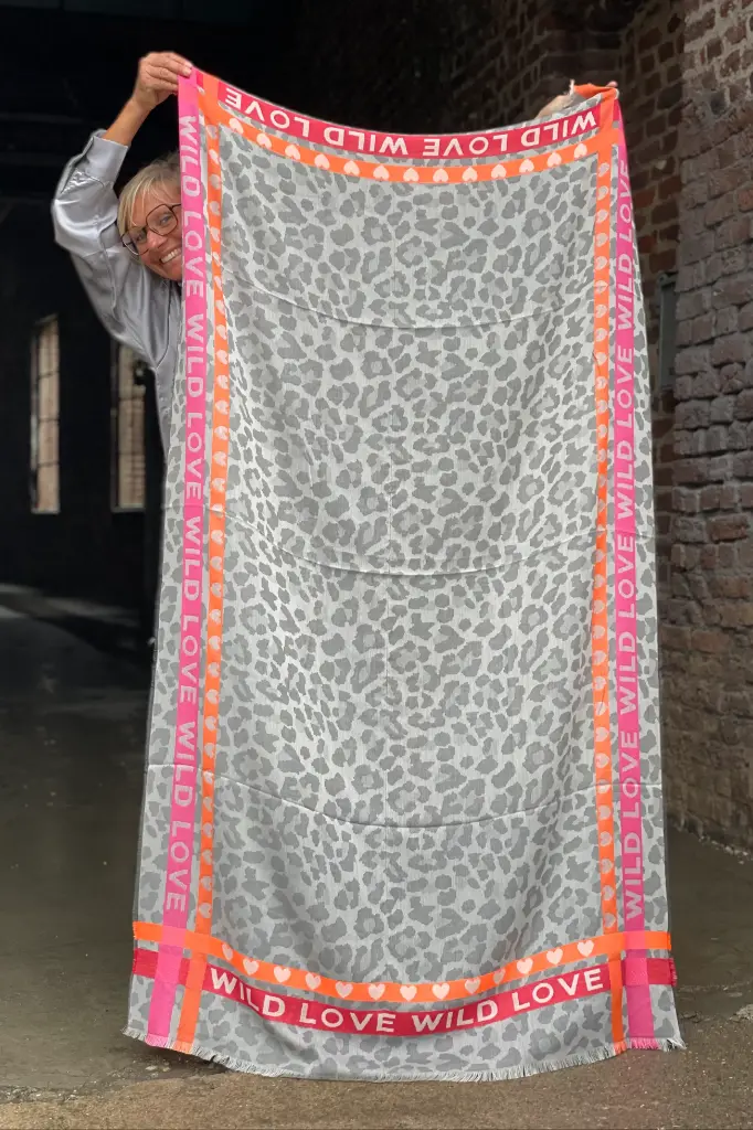 Foulard Léo bord LOVE