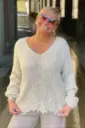 Pull bord dentelle