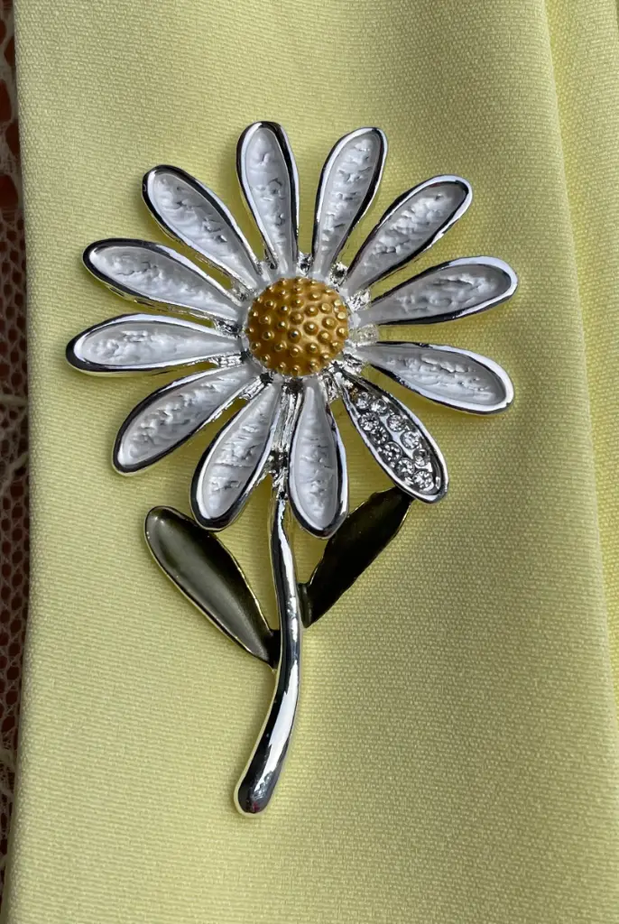 Broche aimant Marguerite
