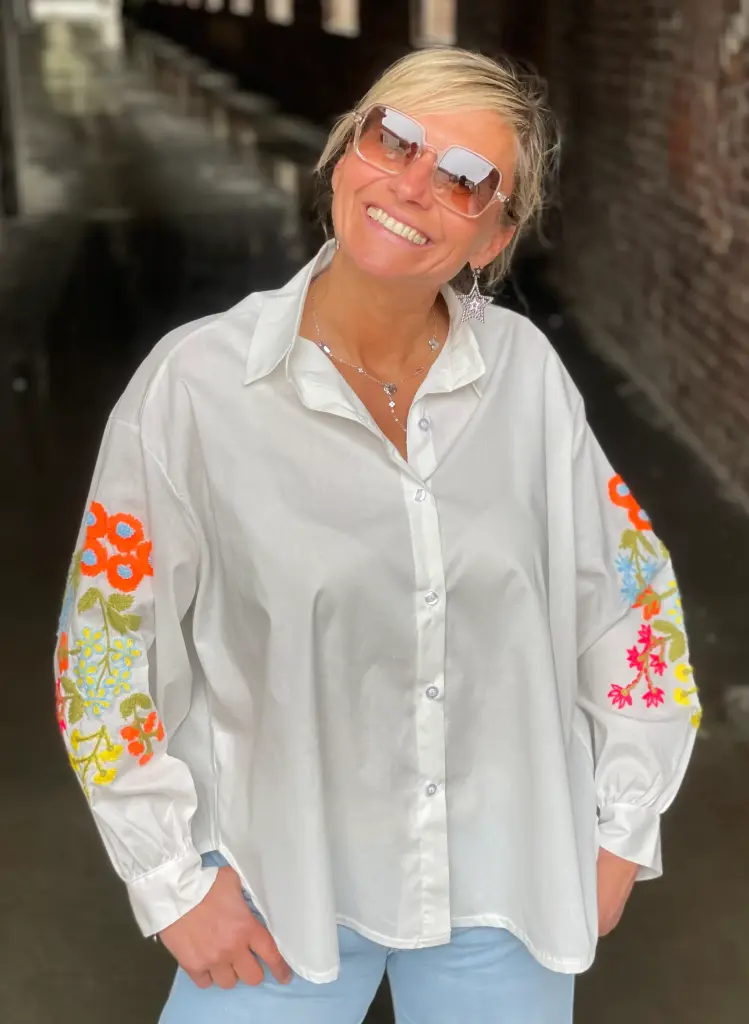 Chemisier broderies manches