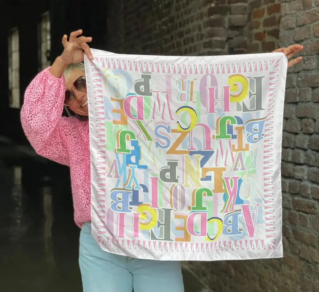 Foulard carré Alpha