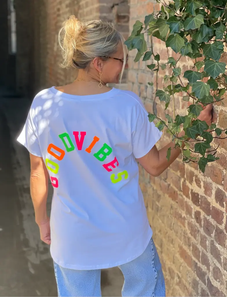 T-shirt Good Vibes Color