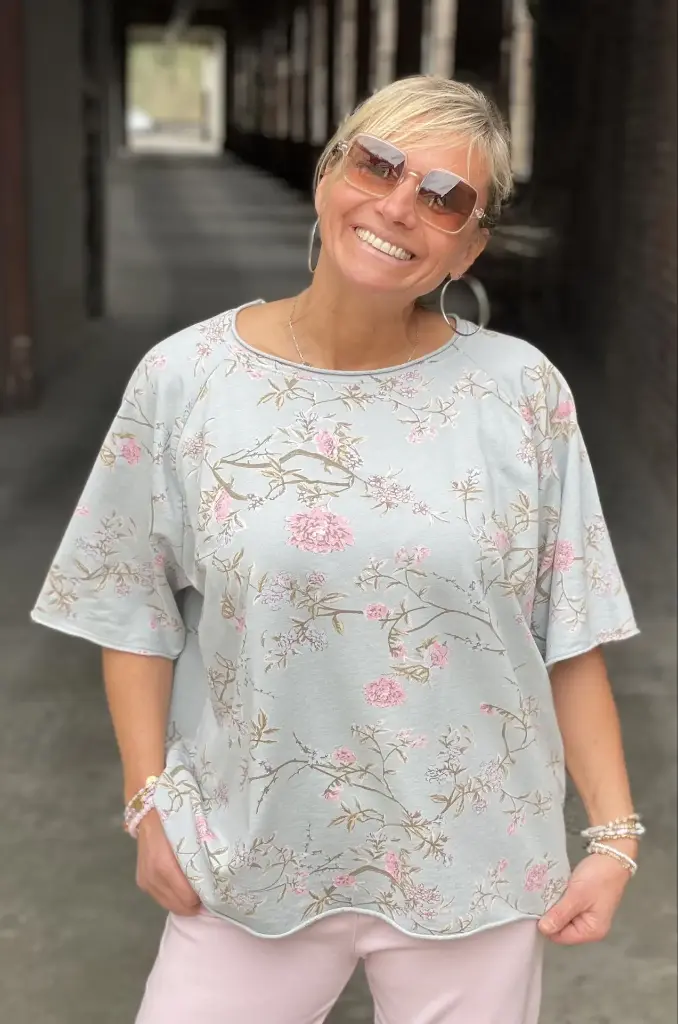 Sweat manches courtes Fleurs