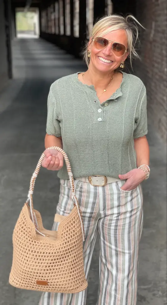 Pull boutons col lignes