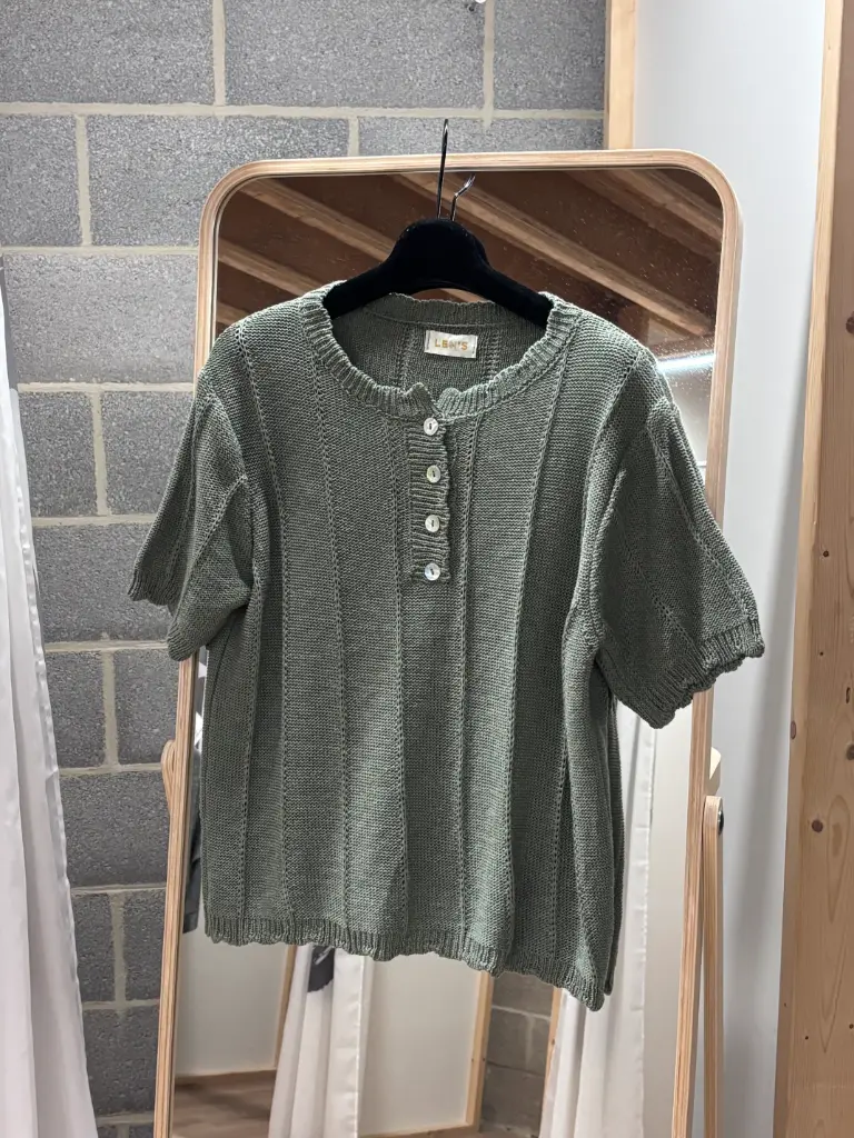 Pull boutons col lignes