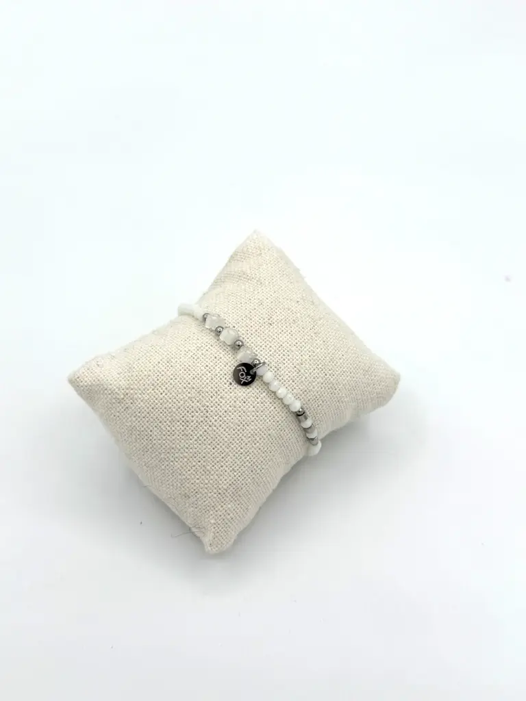 Bracelet 3 minis fleurs n°127(blanc)