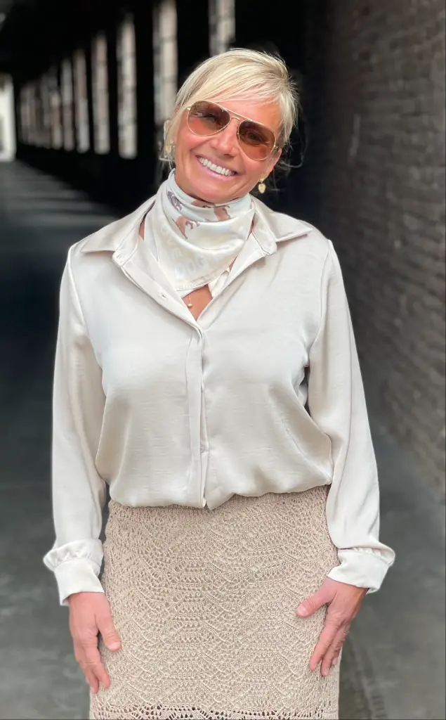 Chemisier court cordon satin