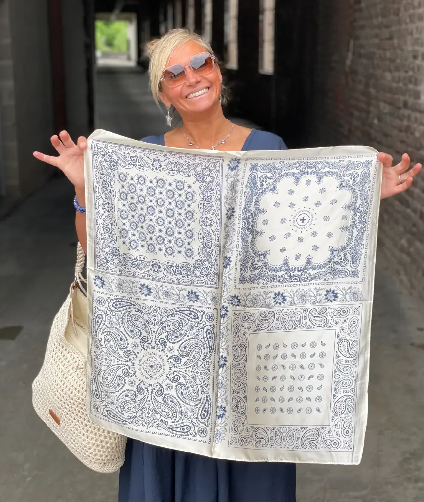 Foulard carré mandalas