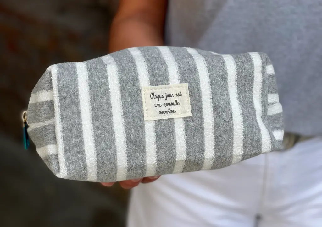 Trousse rayée éponge 