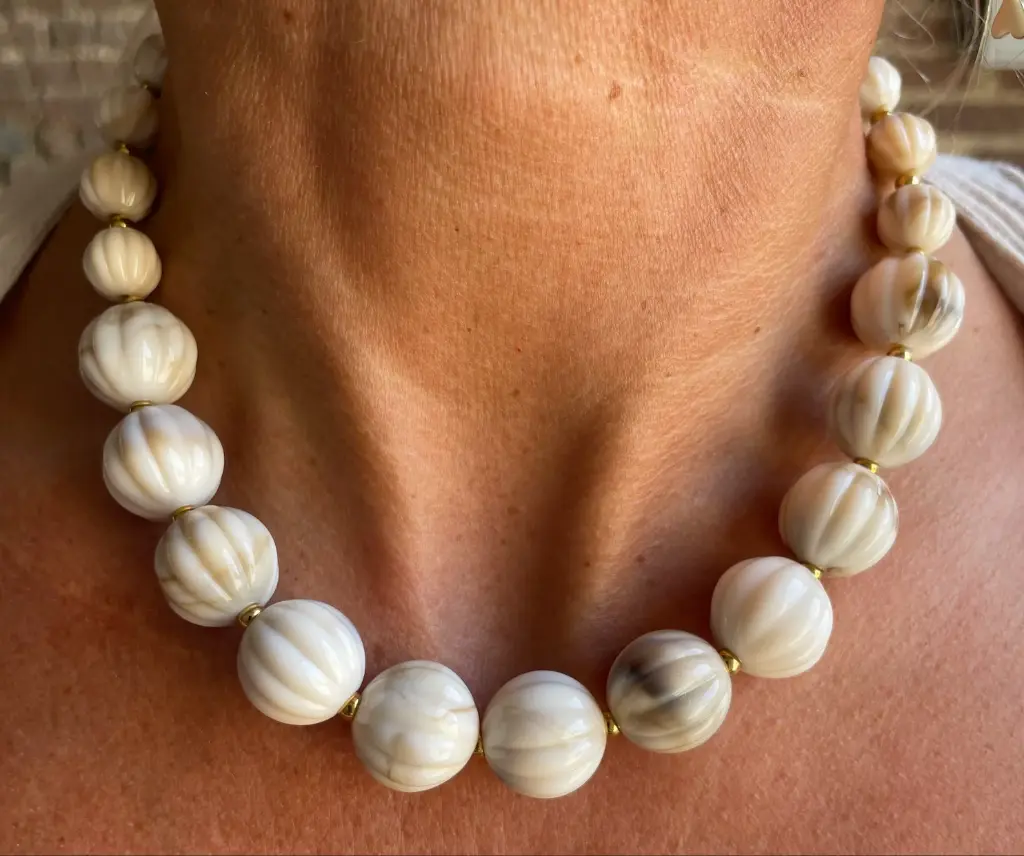 Collier Boules côtelées