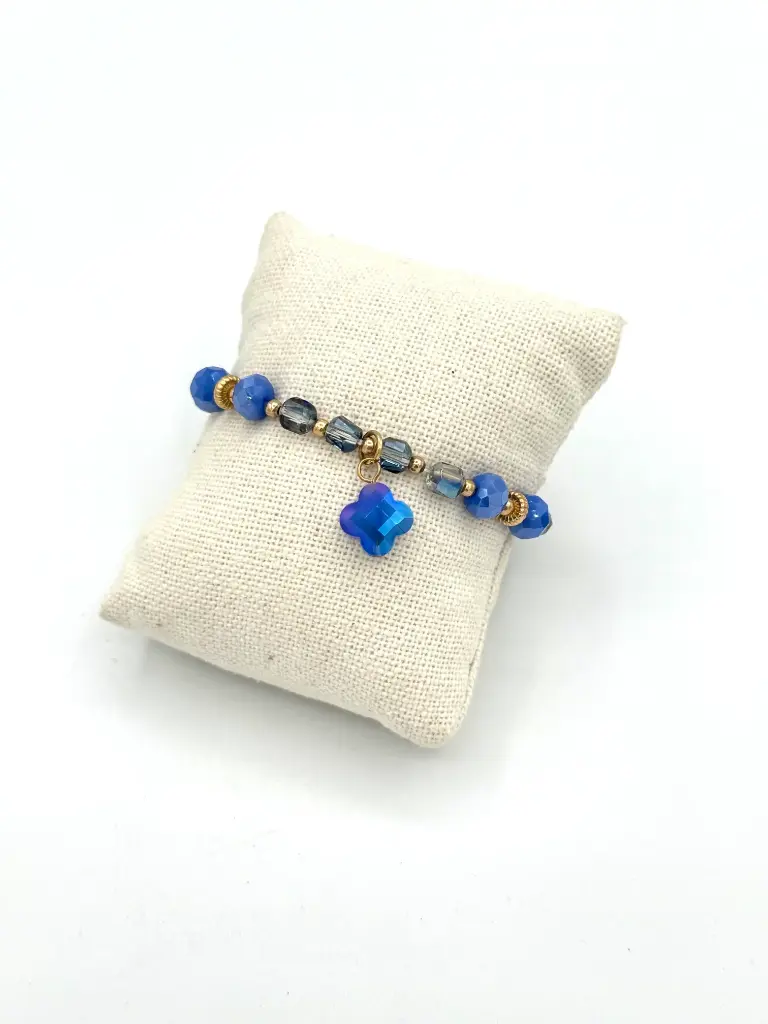 Bracelet trèfles pendant n°296