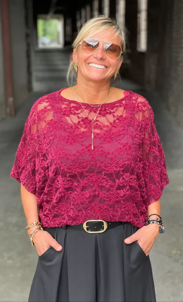 Blouse chauve-souris dentelle velours