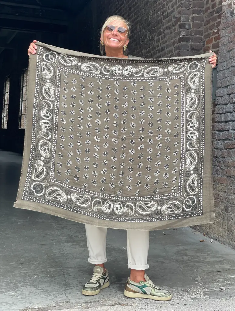 Foulard carré bandana 