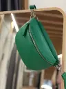Pochette moyenne cuir grainé Démarquée