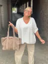 Sweat poche cloutée