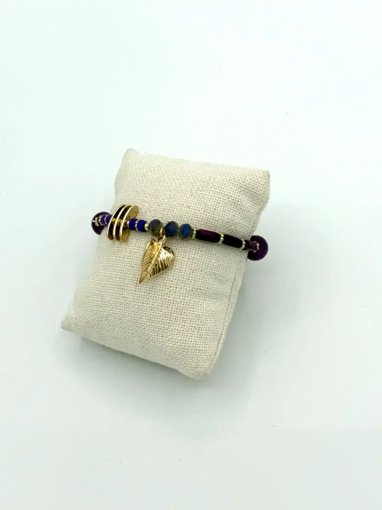 Bracelet feuille pendant n°251 (Mauve)