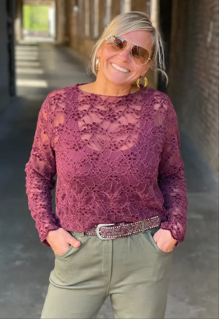 Blouse dentelle velours manches longues