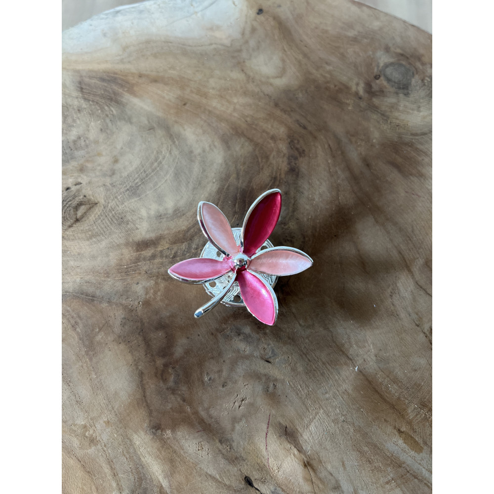 Broche aimant fleurs 5 petales