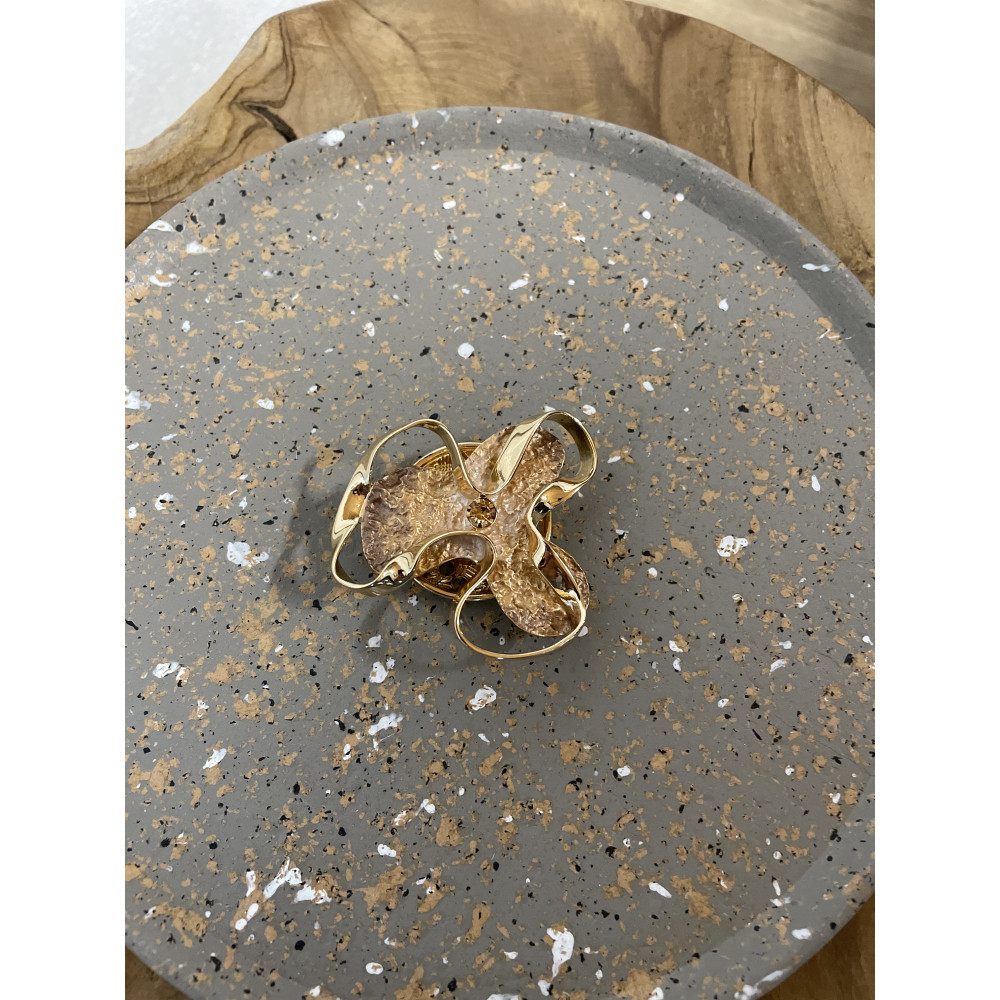 Broche aimant orchi