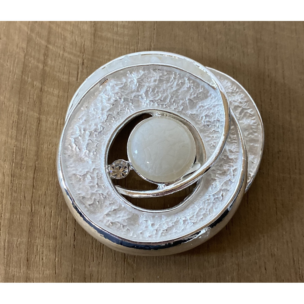 Broche aimant spirale