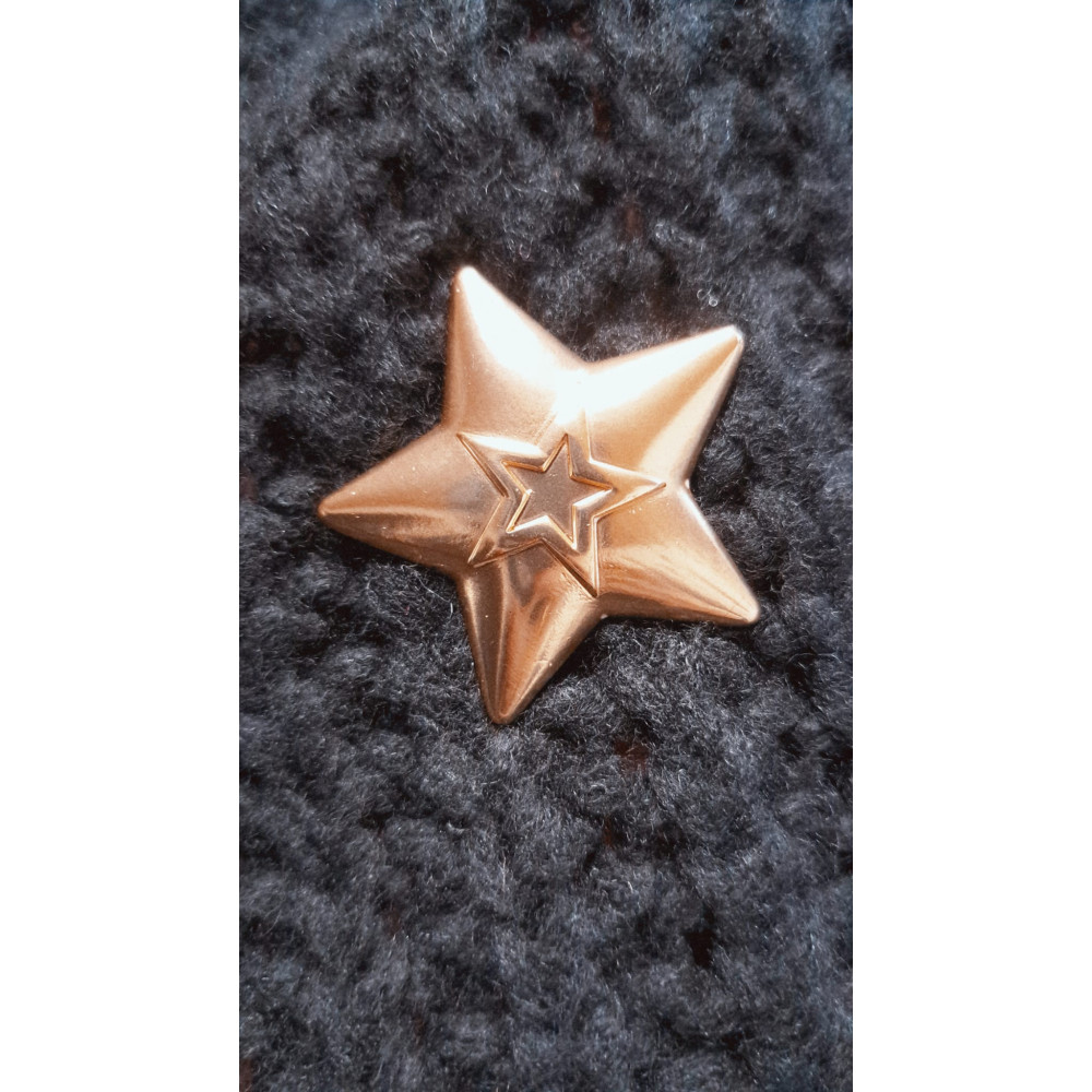 Broche aimant triple etoiles