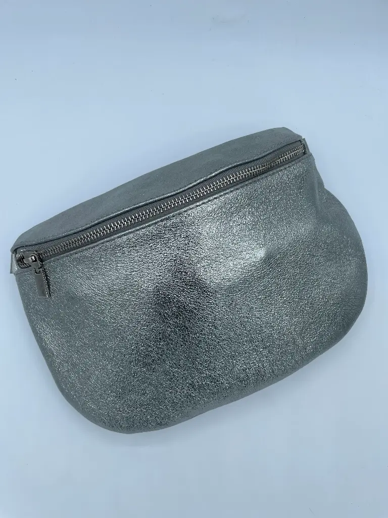 Pochette en cuir brillante grand format