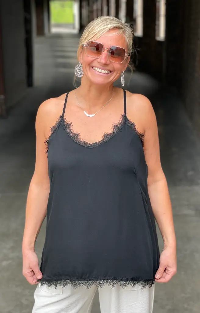 Top dentelle dos nageur