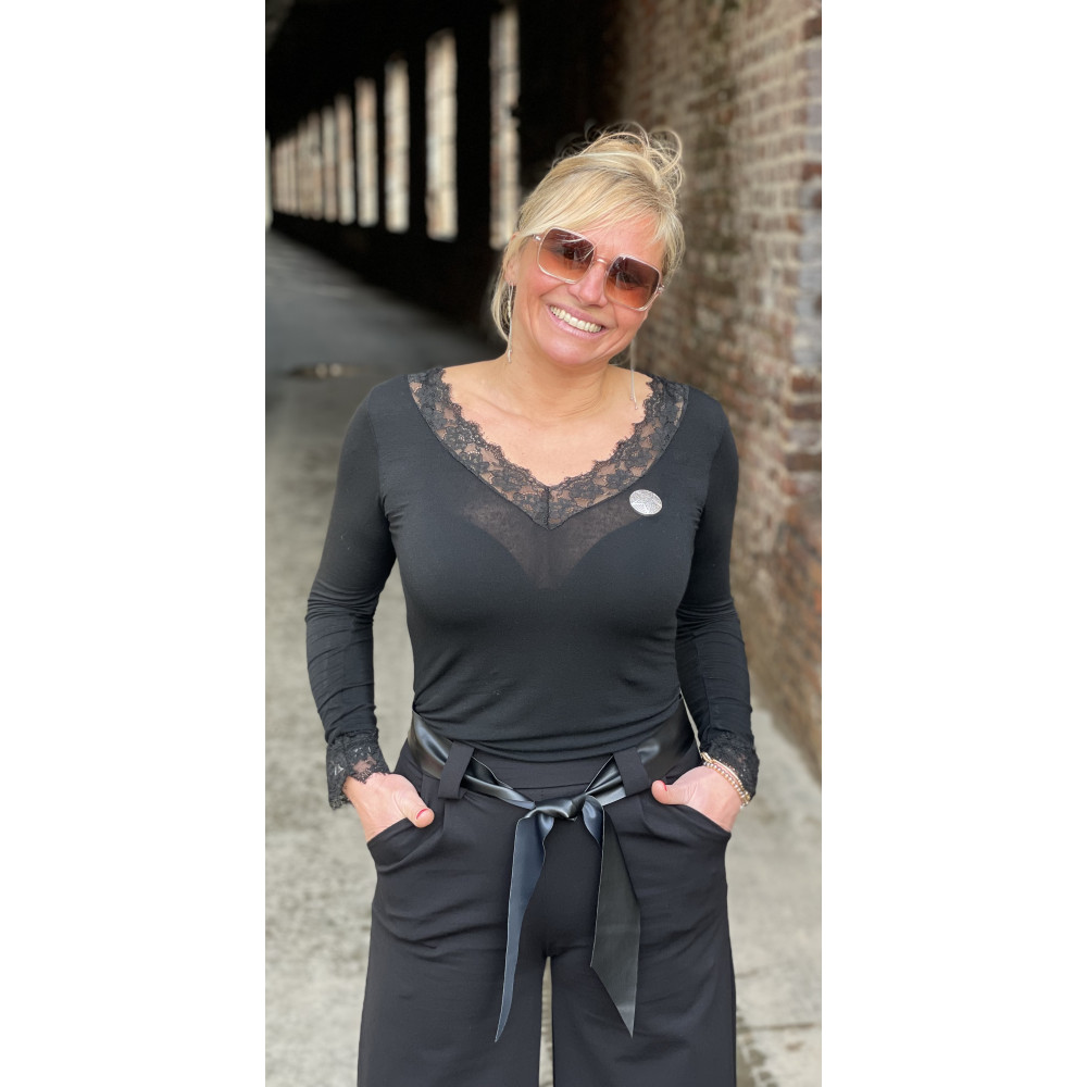 T-shirt V dentelle manches longues