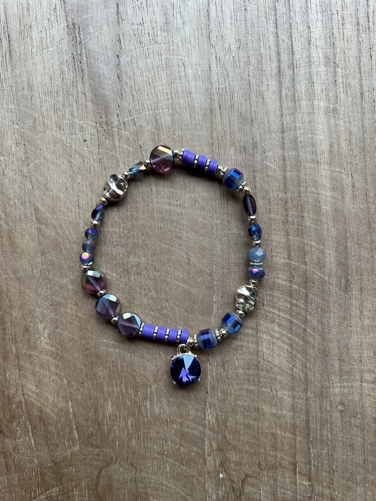 Bracelet différentes perles n°211