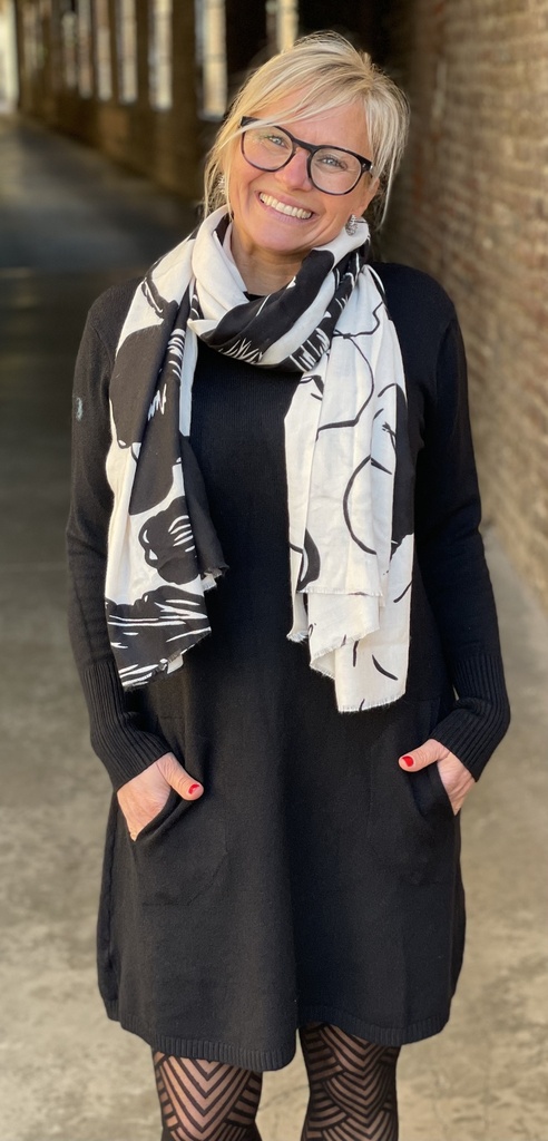 Robe pull poches arrondies