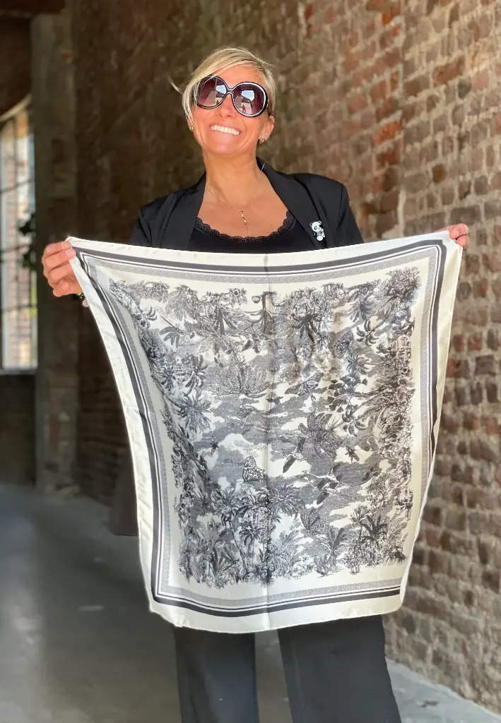 Foulard carré satin Toile de Jouy