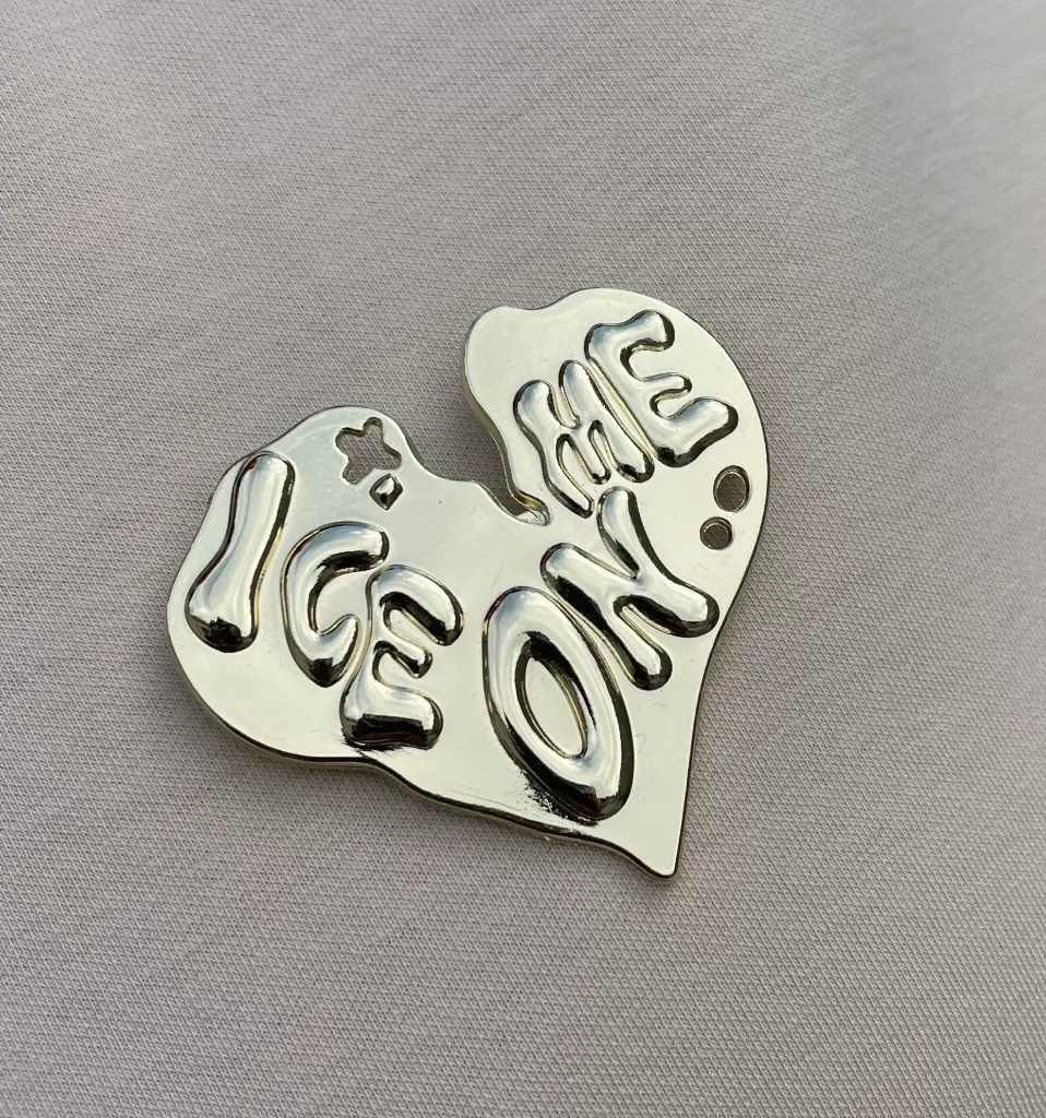 Broche Coeur Ice On Me