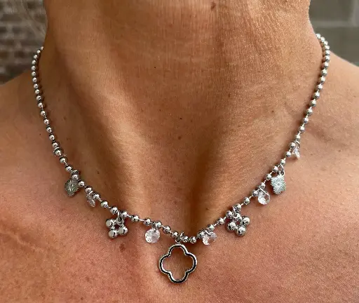 Collier perles Trèfles K120