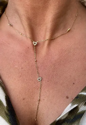Collier chaîne pendant 4 cœurs strass K150
