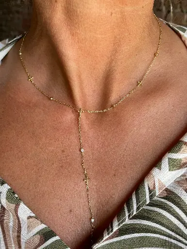 Collier chaîne pendant croix/strass K147